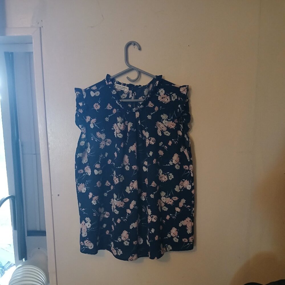 Jon and Anna Contemporary women's dark blue floral blouse size Large